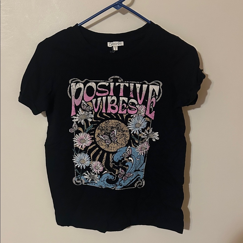 Desiree Black Tee with Positive Vibes Graphic S